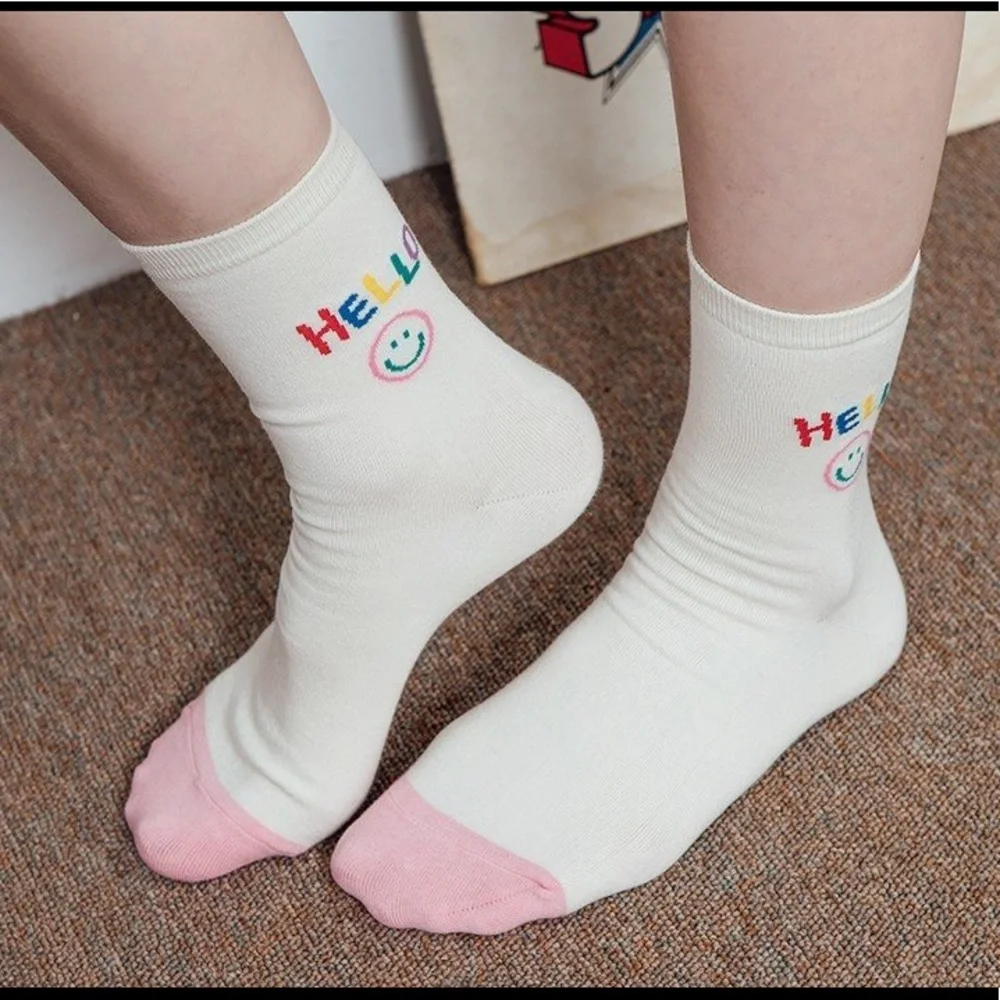 Hello Smiley Socks - Picture 3 of 12